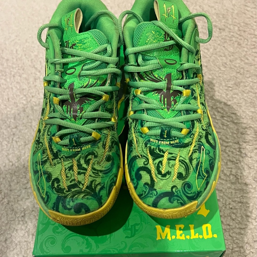 SOLD - LaMelo Ball - MB.US LA France JK Puma Kids Green and Yellow Sneakers